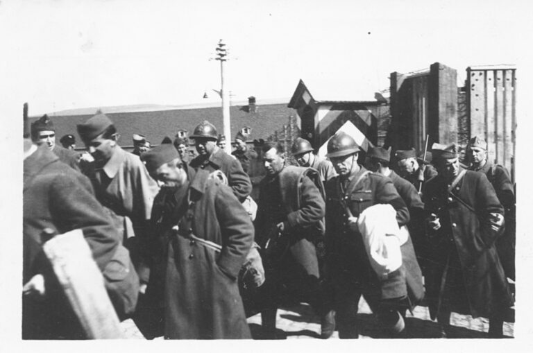 1940 06 Stalag XIID Arrivée à Trèves a R