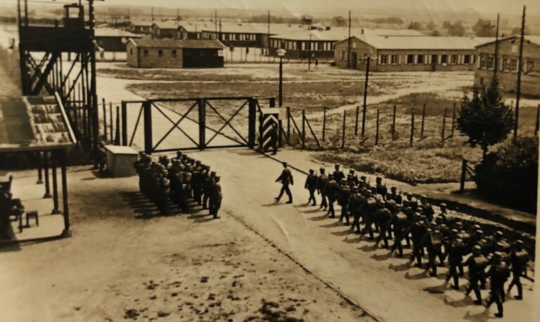 1940 Relève de la garde IMG_7564