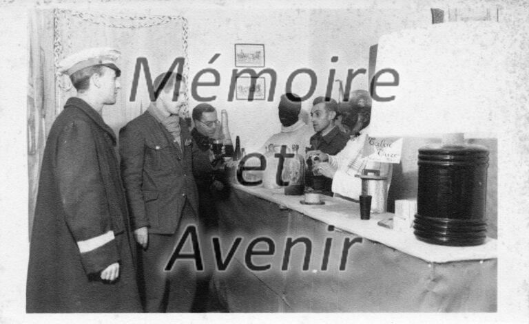 1941-10-Le-bar-01-R