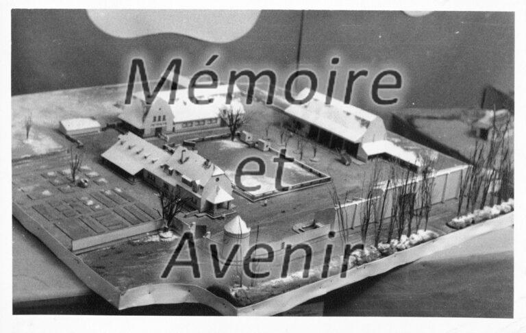 1942-10-Exposition-agricole-Ferme-R