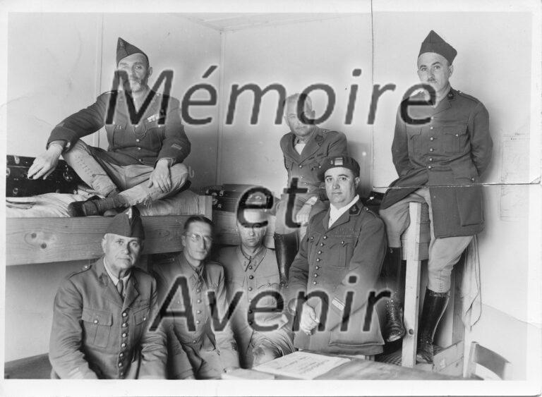 Groupe-de-commandants-avec-Kerenfort-R