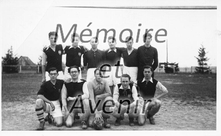 Oflag-IV-D-1944-Equipe-foot-R