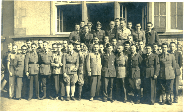 25 Groupe