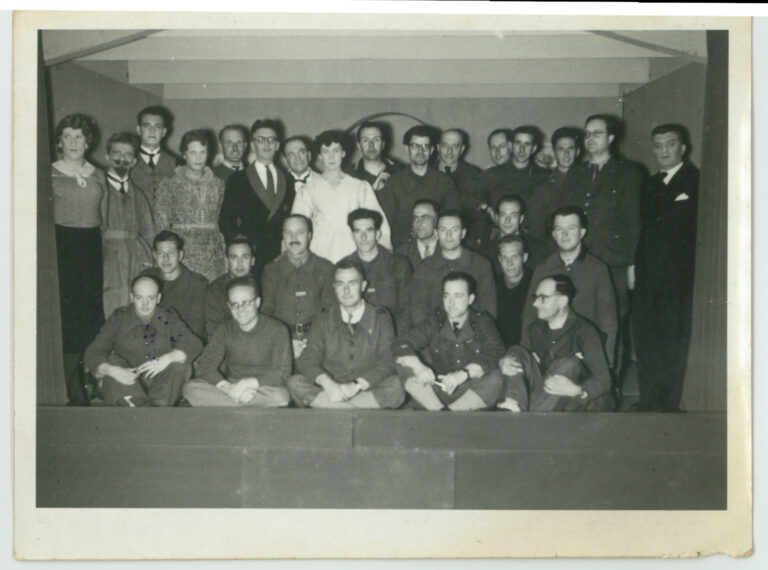 Oflag 10 Montwy_1944-05_theatre La Jalousie 01