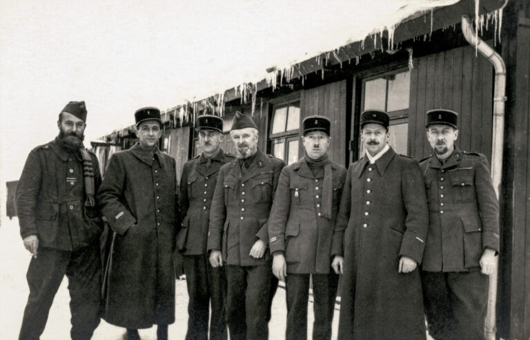 Groupe de prisonniers 2