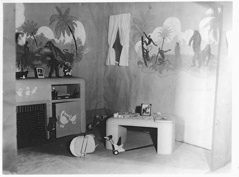 Ofl-6A 1943-04 expo enfant joie du foyer 1