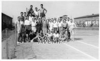 1942-09-Club-de-tennis-Court-entre-baraques-III-et-IV-02-R