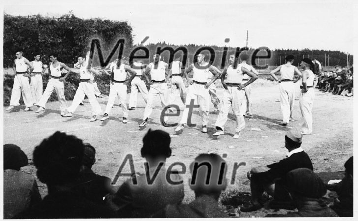 Oflag-XVII-A-Groupe-sportif-c