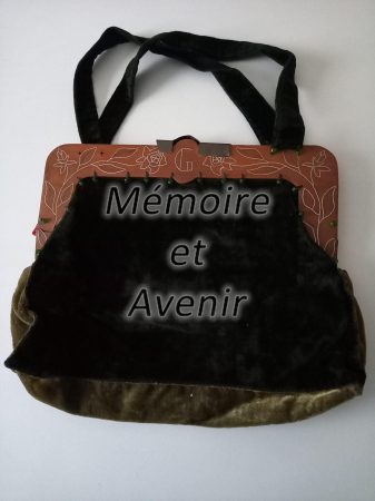 Oflag-XVII-A.-capitaine-Lefrancois-Paul-65e-RI-pour-sa-fille-1